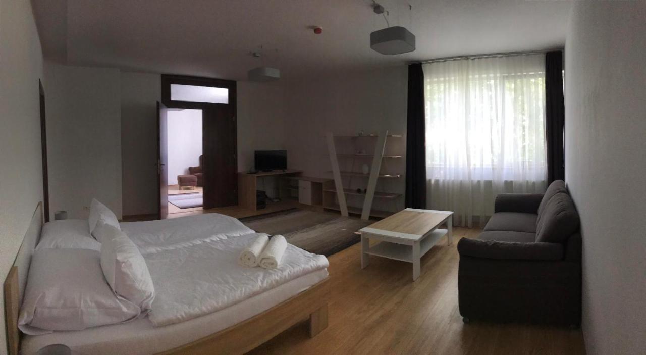 River View Residence Братислава Экстерьер фото